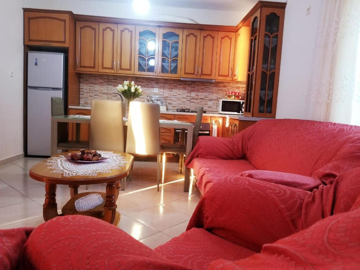 Eva'S House Villa Lukove Bagian luar foto